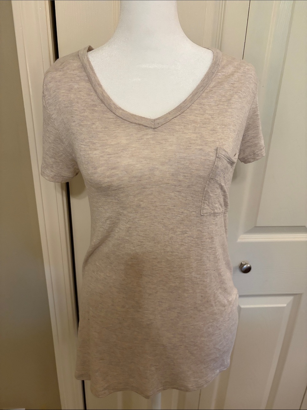 Women's Short Sleeve V-Neck Pocket Tee in Light Beige